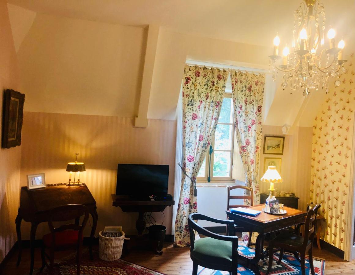 Chambres D'Hotes Chateau De La Croix Chemin Saint-Leger-des-Pres 외부 사진